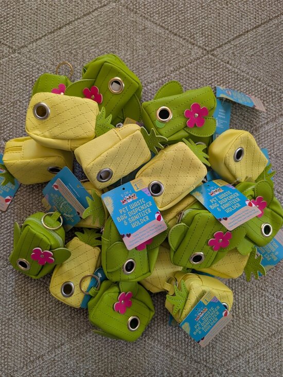 Vintage Other - 4/$25 PINEAPPLE & CACTUS DOGGY POOP BAG LEASH HOLDER CASE